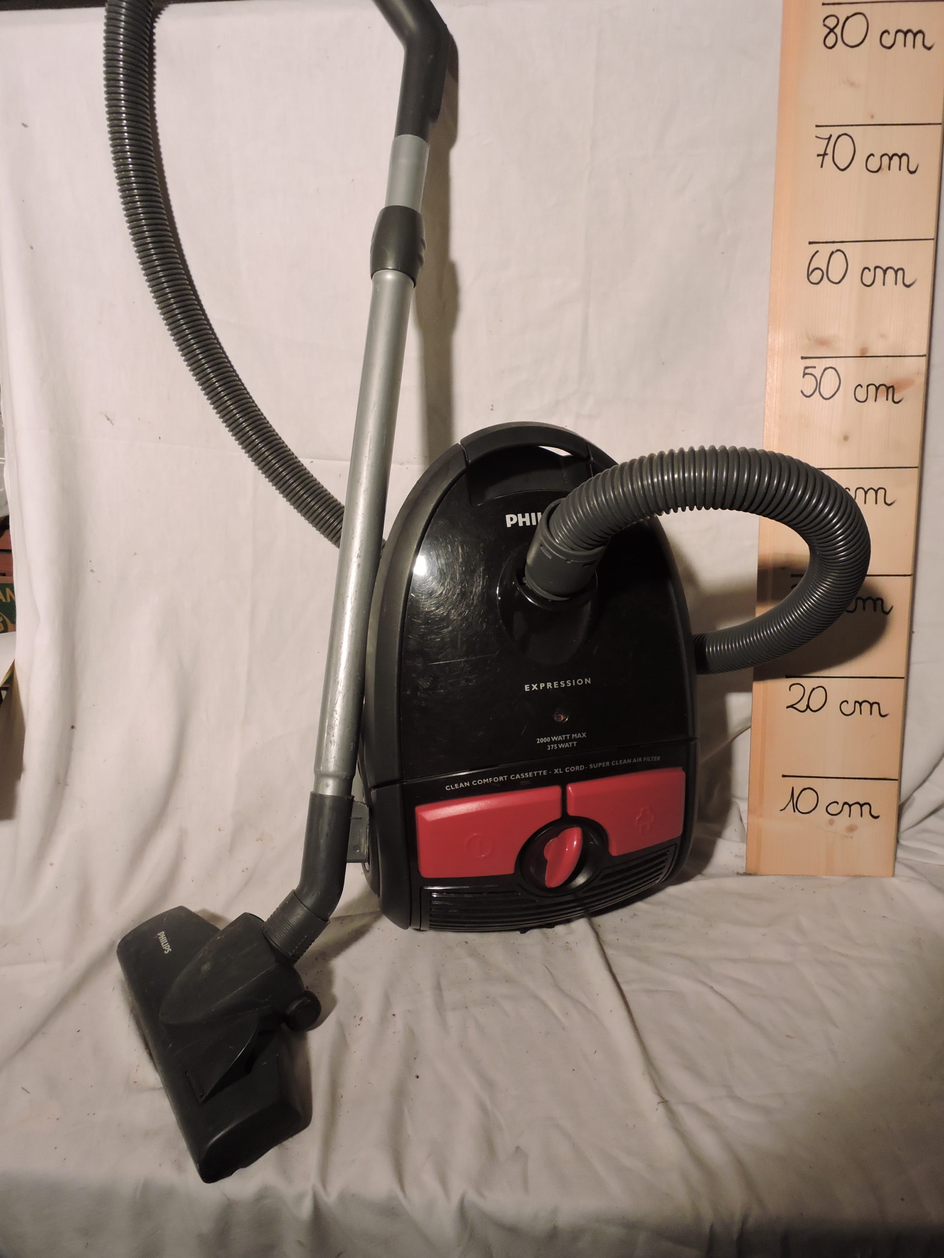 DSCN1930 Aspirateur Philips – Image 1