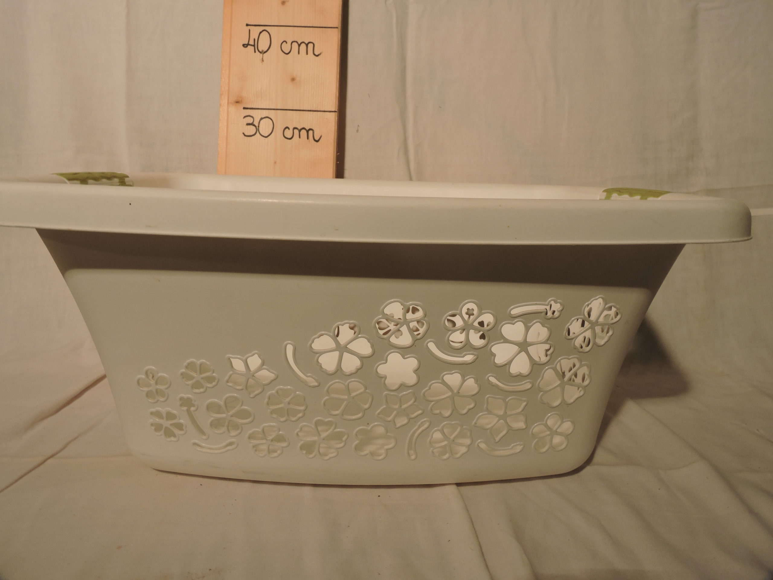 DSCN2090 Panier linge en plastique – Image 1