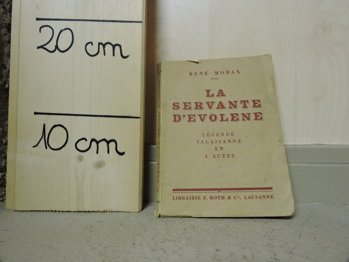 Livre la servante d'évolene – Image 1