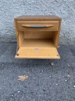 Table de nuit vintage – Image 2