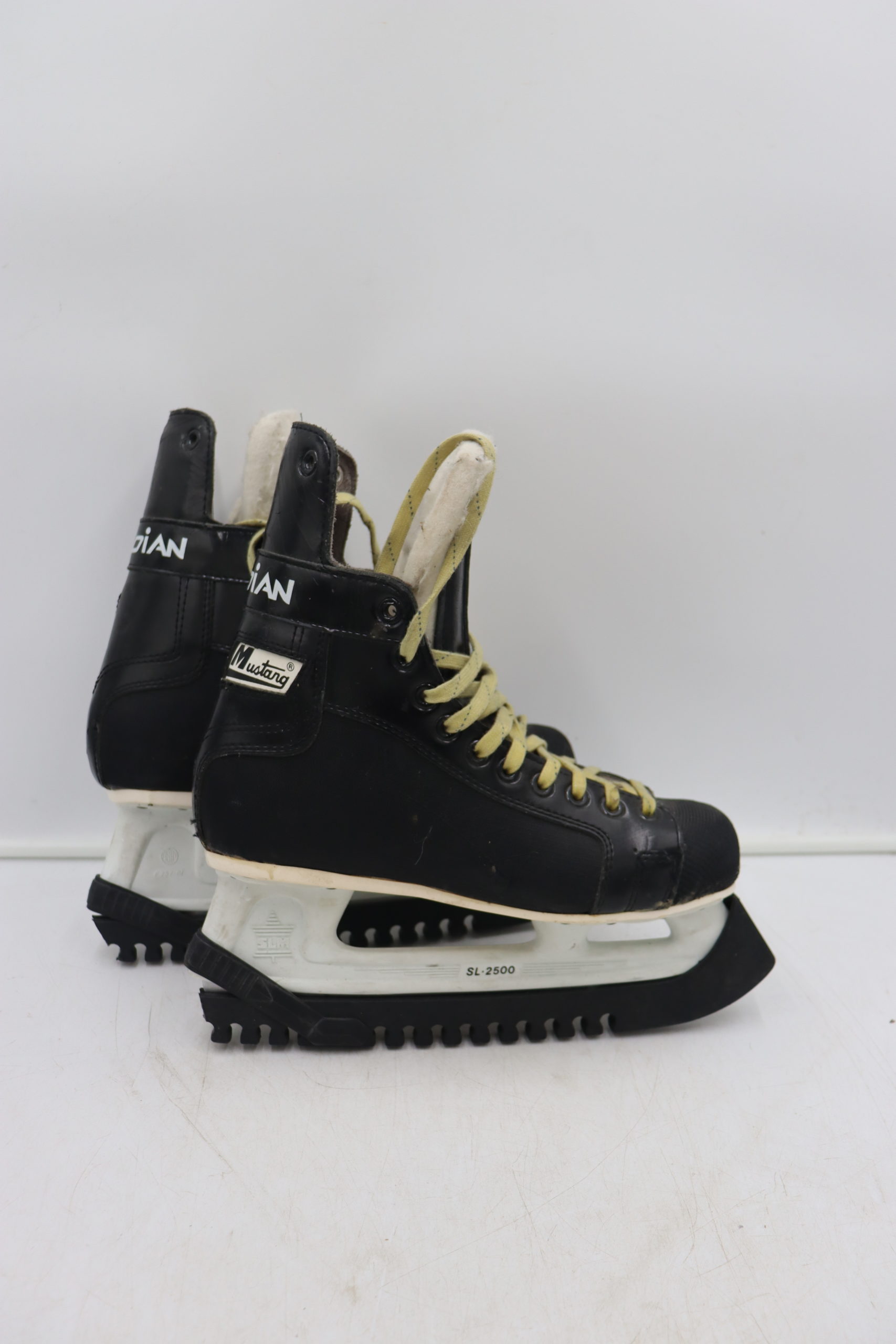 5897 Patin à glace – Image 1