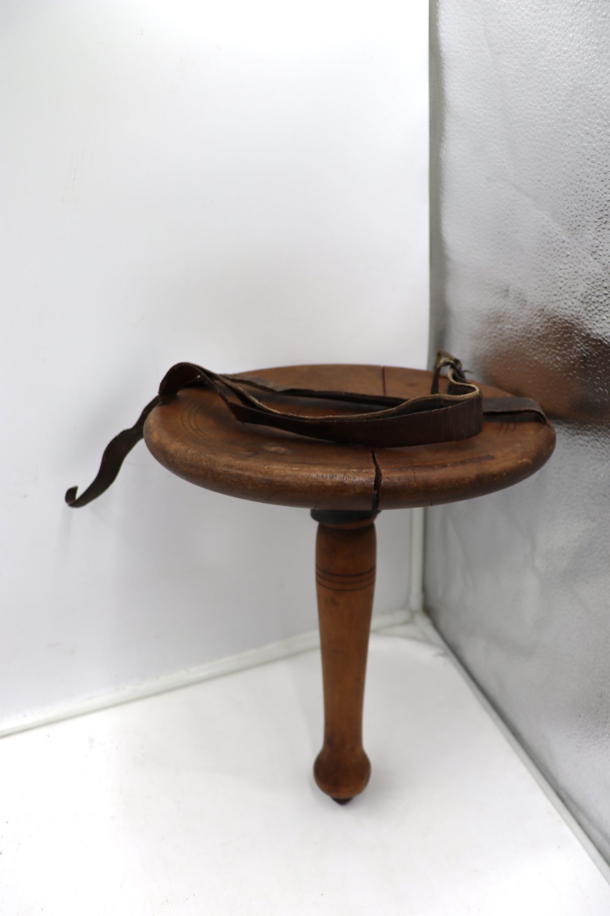 Tabouret de traîte – Image 1