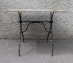 Ancienne table d'exterieur en fer forgé – Image 2