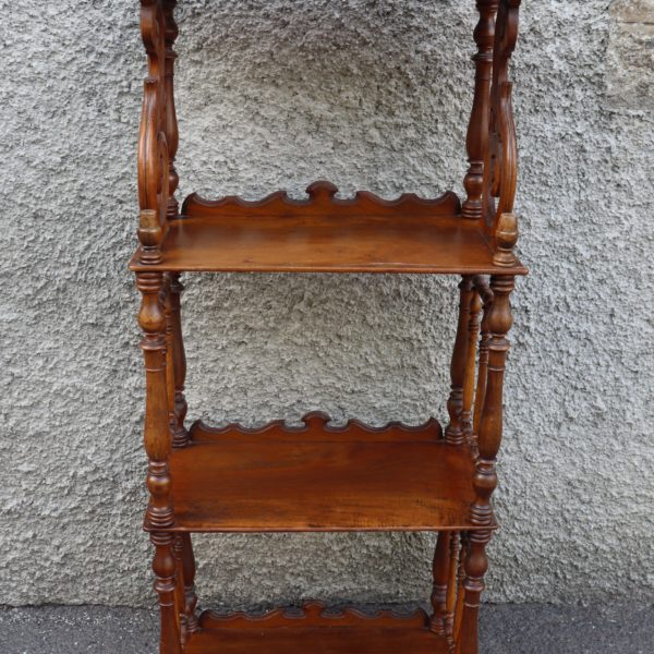 Etagère en bois