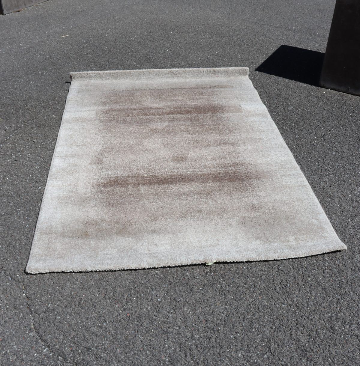 Tapis gris – Image 1
