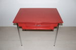 Table en formica rouge – Image 2