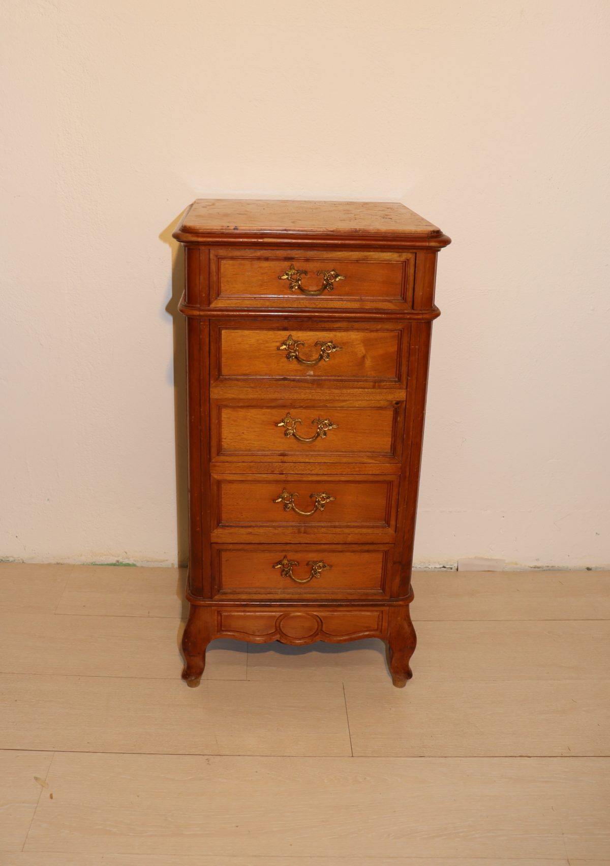 Meuble à tiroirs avec marbre – Image 1
