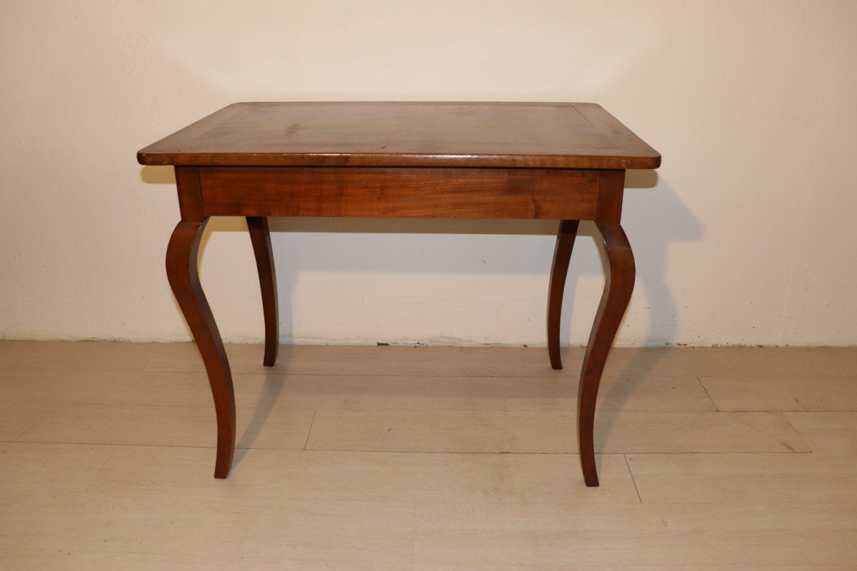 Table en bois – Image 1