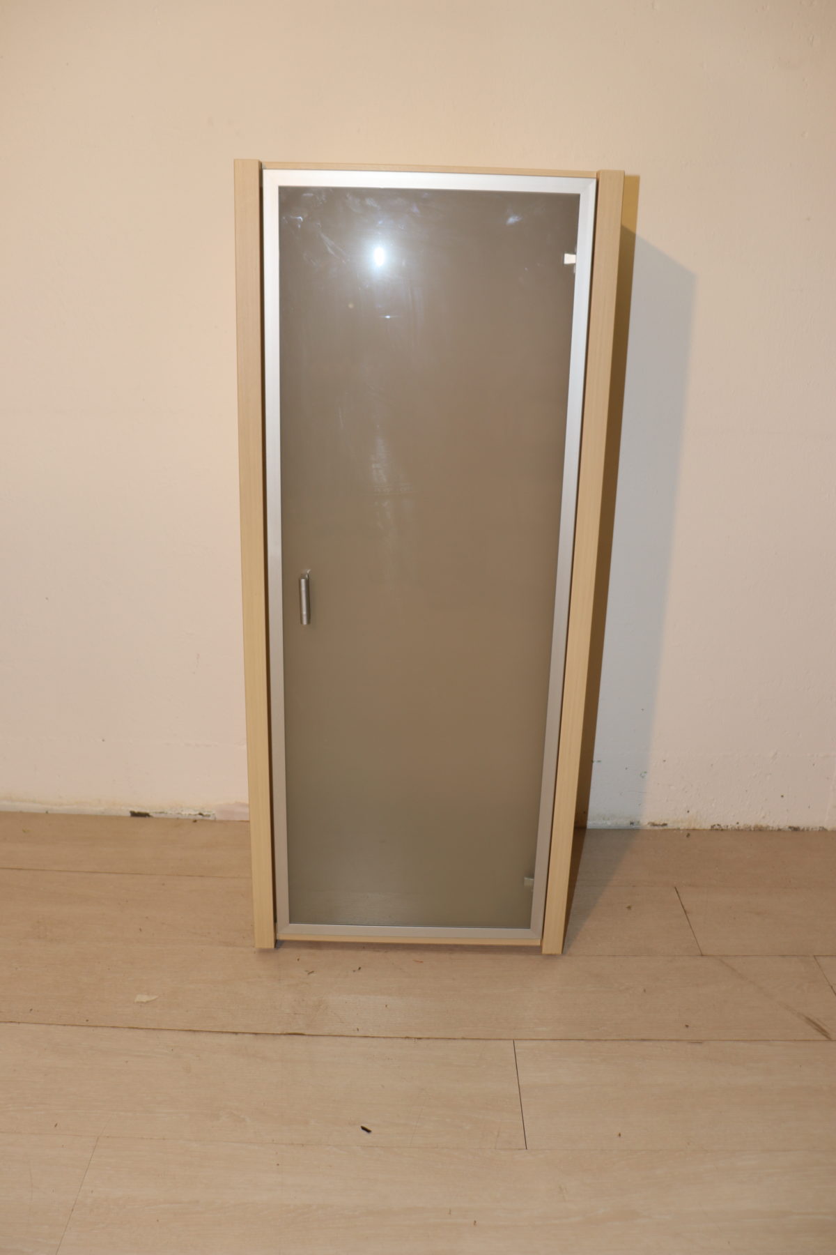 Meuble de rangement / vitrine – Image 1