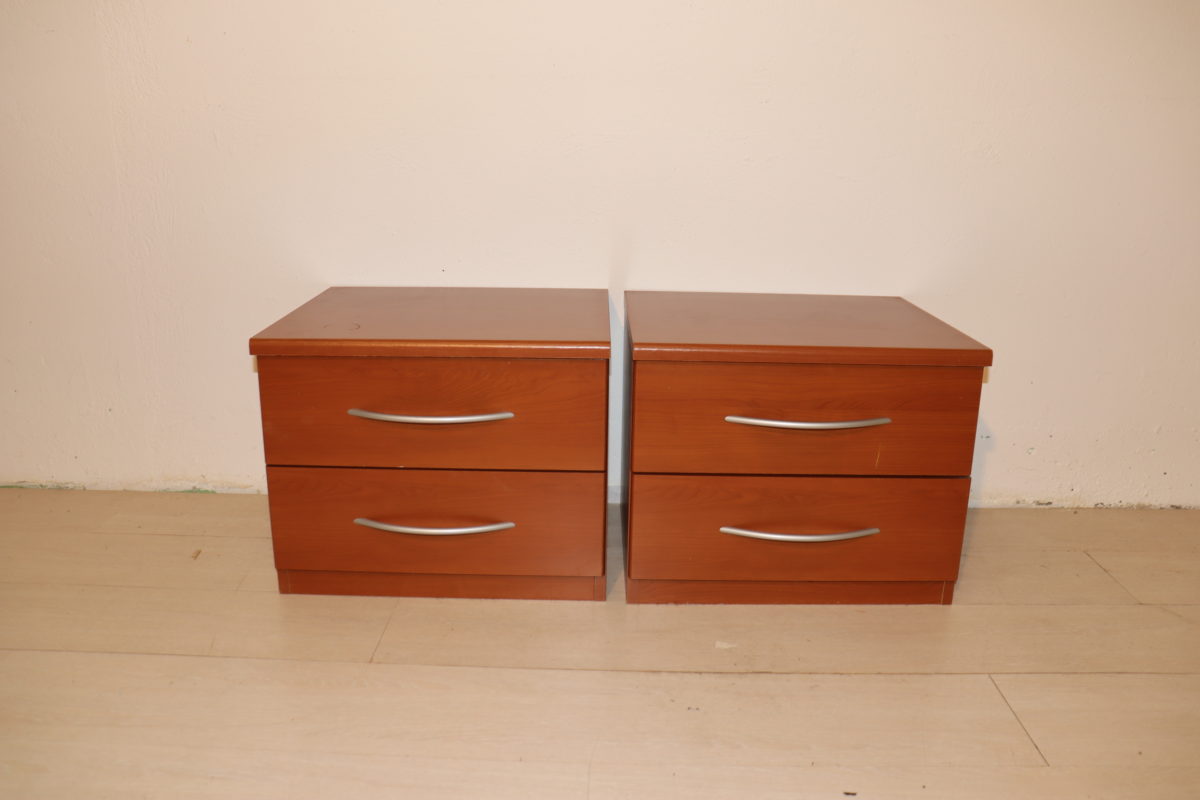 2x tables de nuit – Image 1