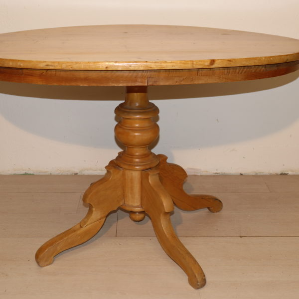 Table ovale en bois