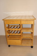 Meuble d'appoint pour la cuisine avec roulettes