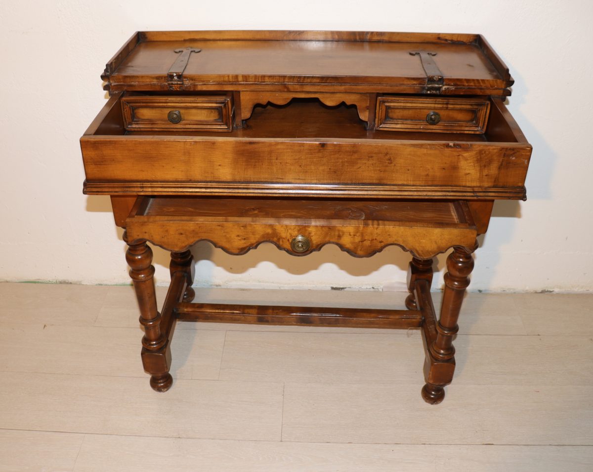 Bureau – Image 2