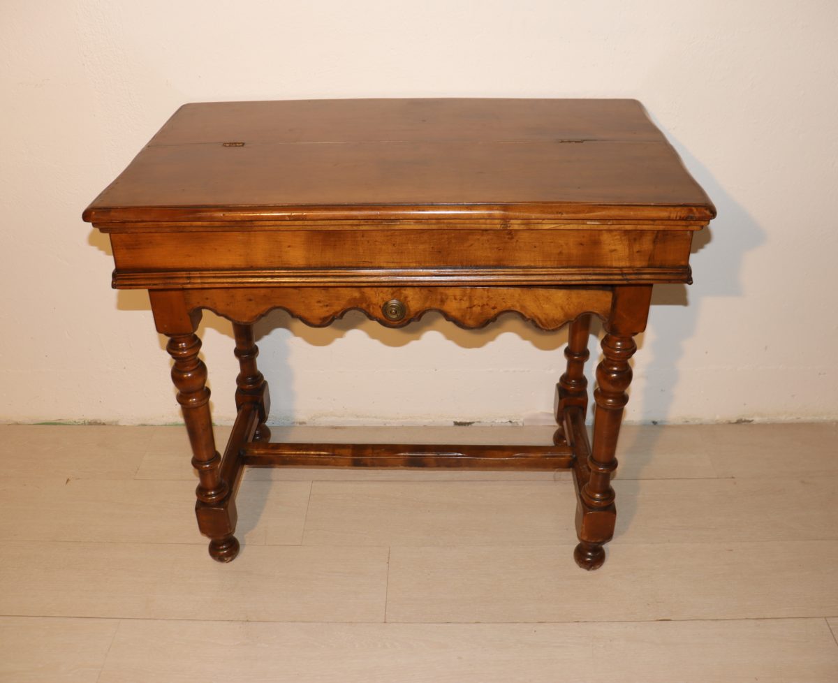 Bureau – Image 1