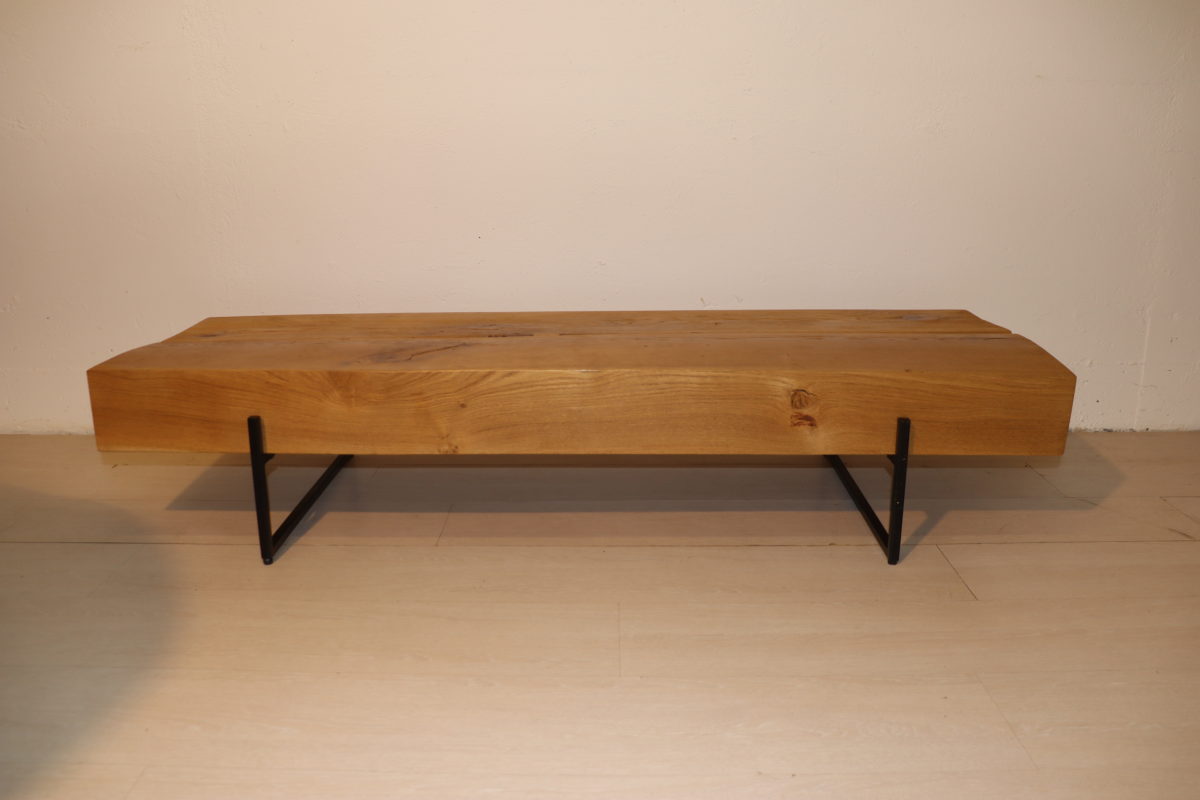 Table de salon en bois massif – Image 1