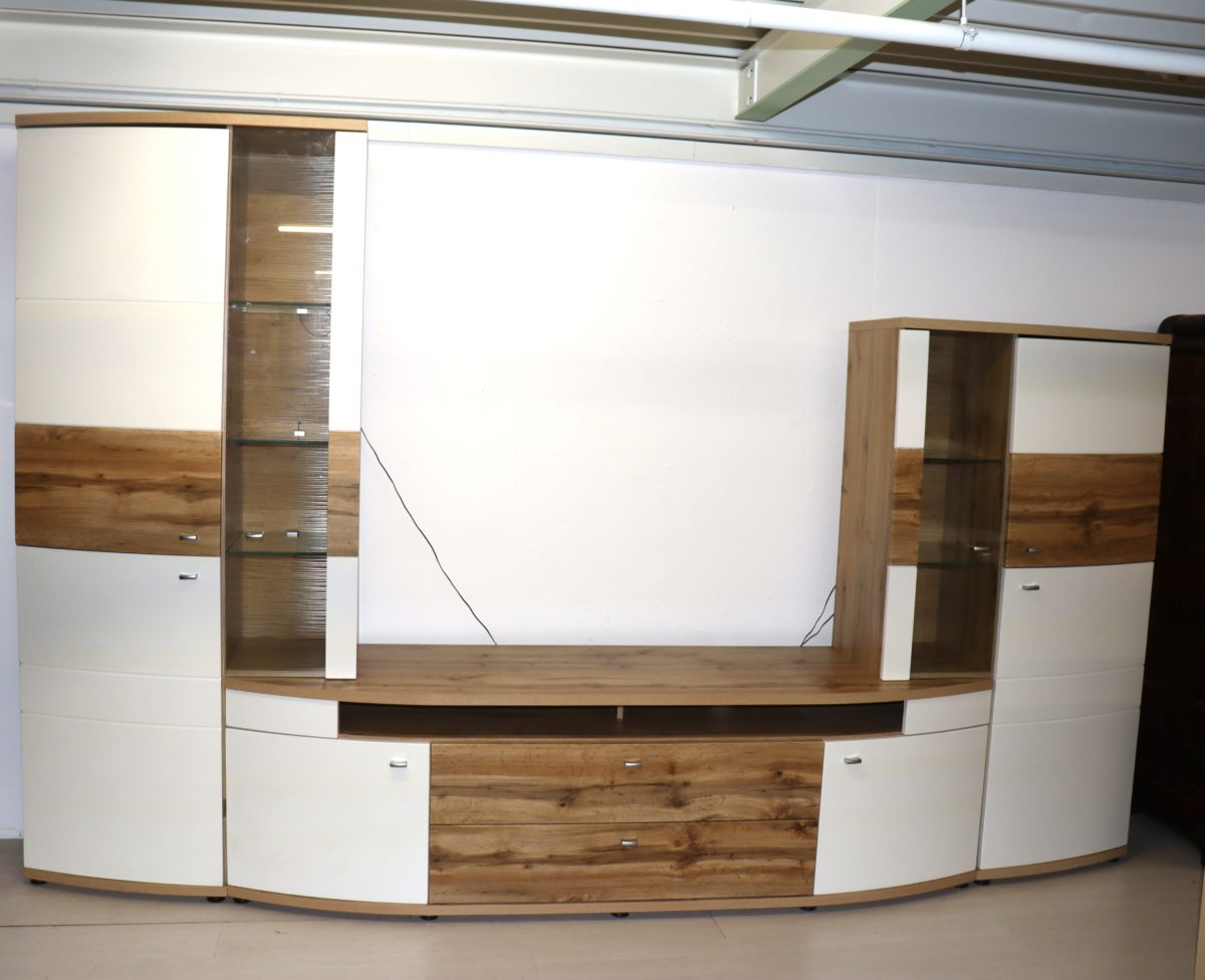 Buffet de rangement lumineux – Image 1