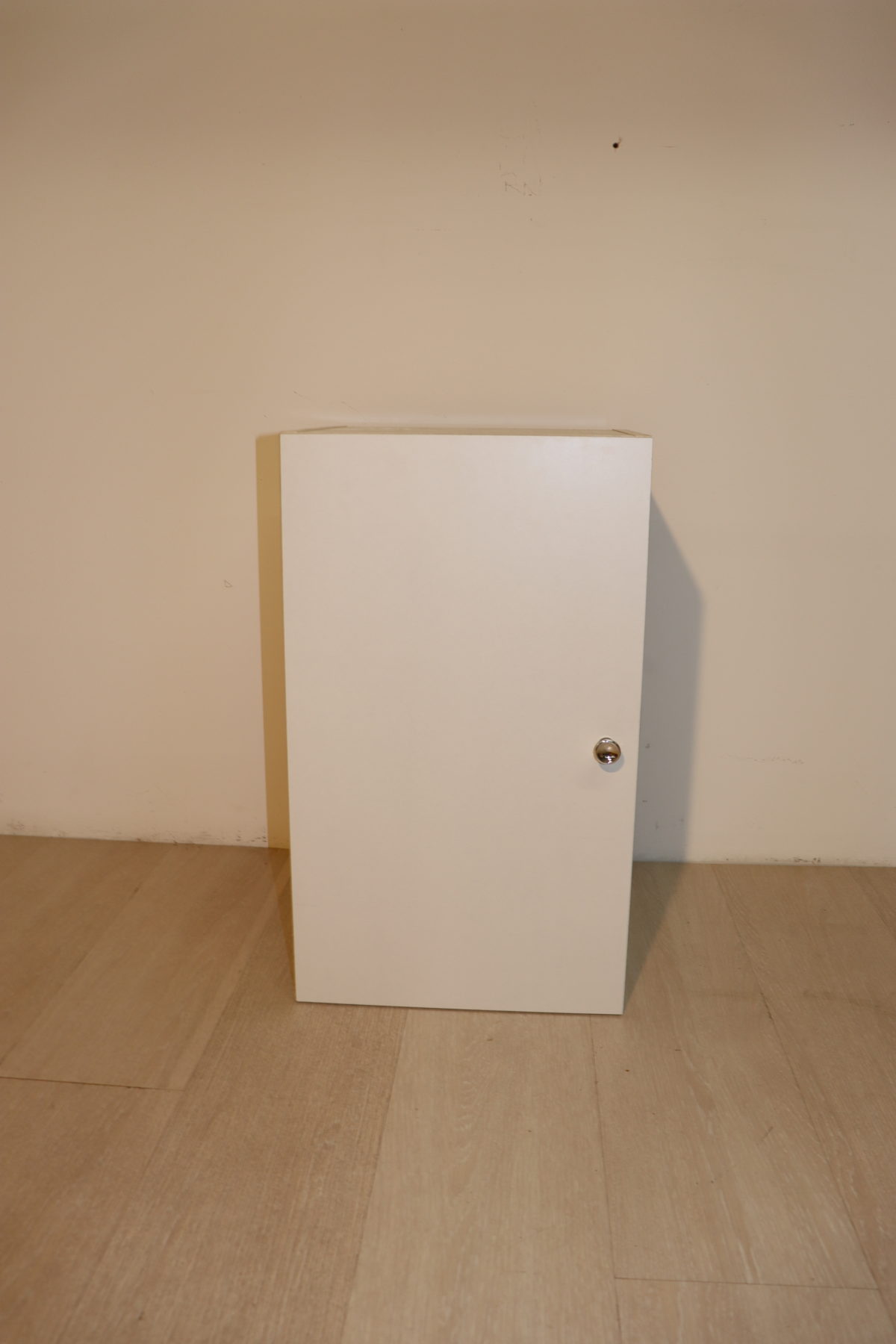 Meuble de rangement blanc – Image 1