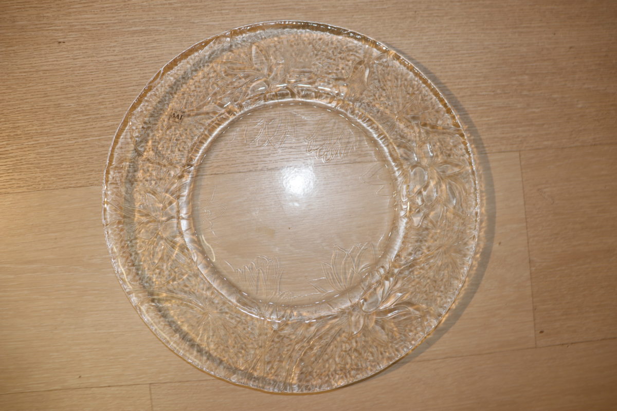 Plat en verre – Image 1