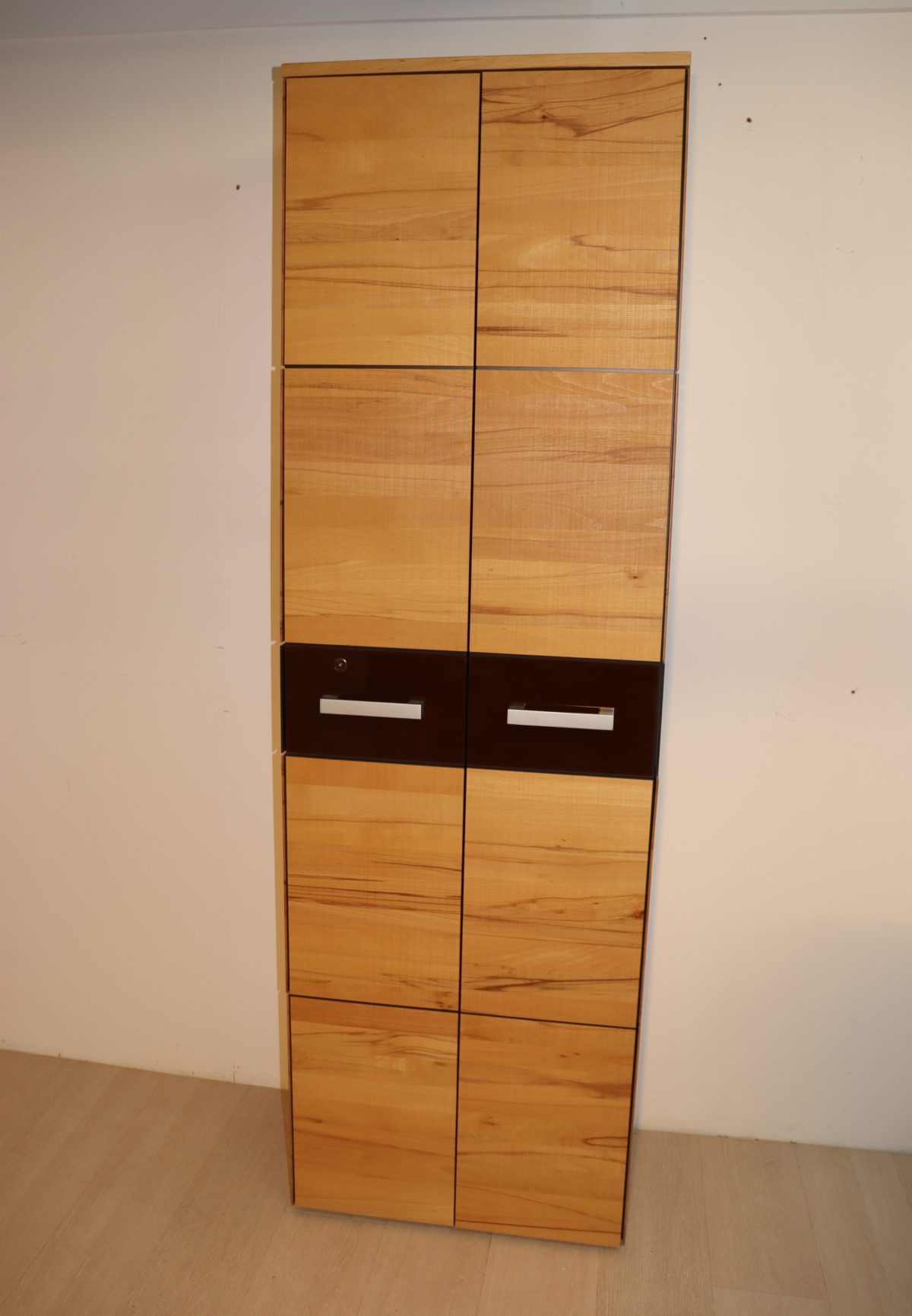 Armoire à balais – Image 1