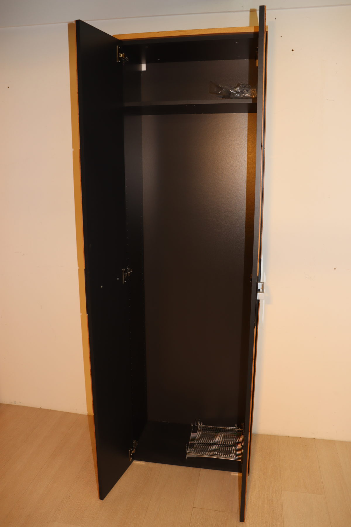 Armoire à balais – Image 2
