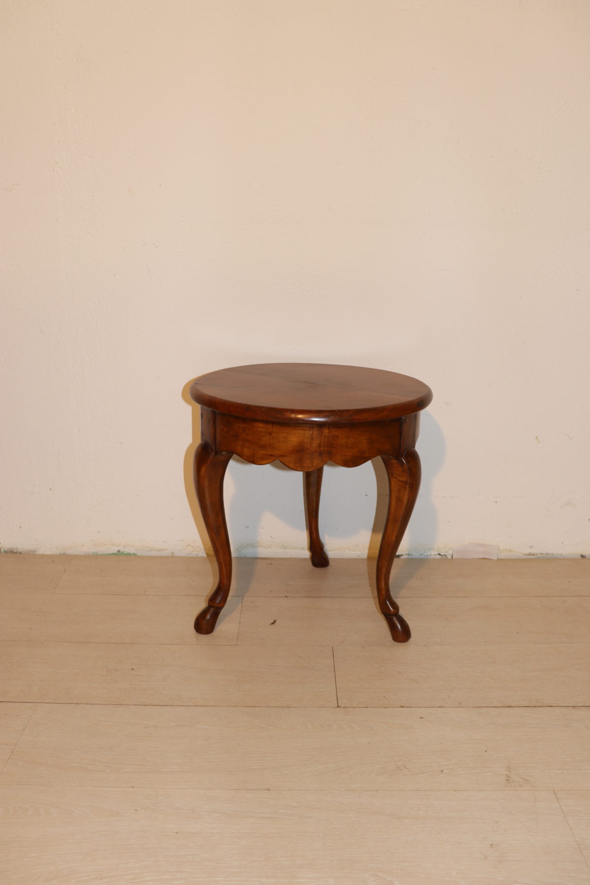 Table d'appoint ronde – Image 1