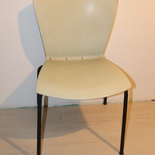 Chaise verte Carina