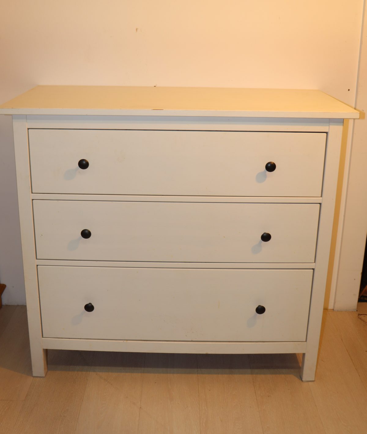 Commode blanche 3 tiroirs – Image 1