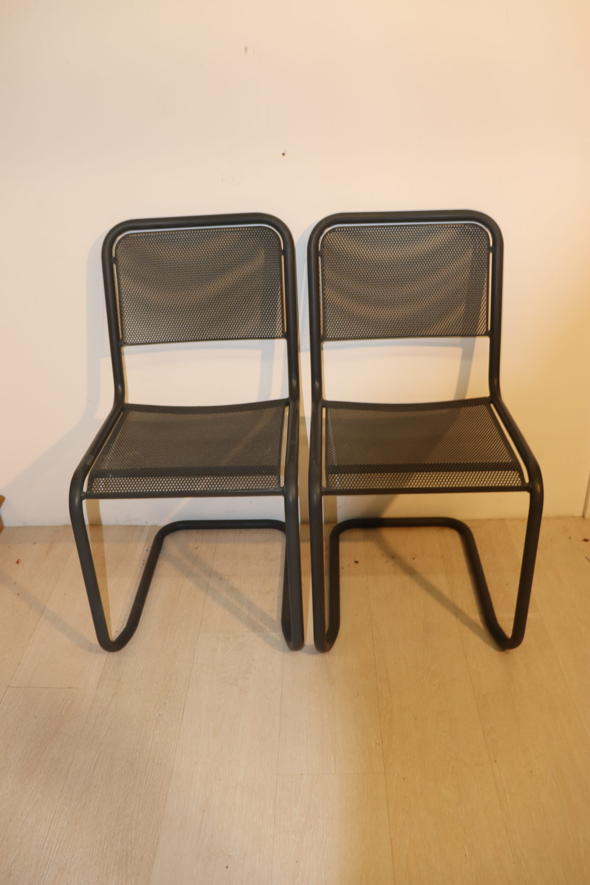 2x chaises en métal – Image 1