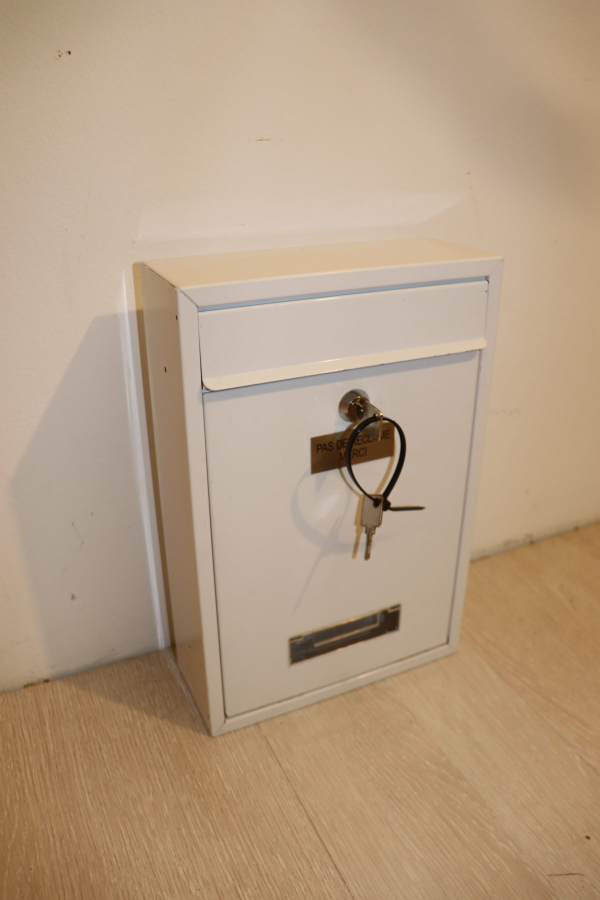 Boîte à lettre en métal – Image 1