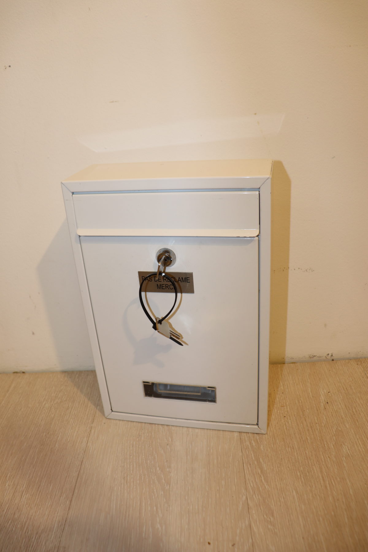 Boîte à lettre en métal – Image 1