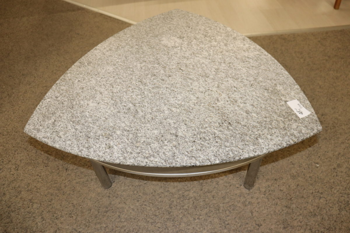 Table de salon en pierre – Image 1