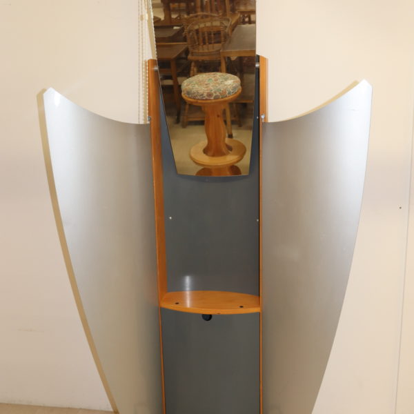 Miroir sur roulettes pour coiffeur