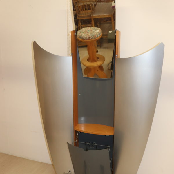 Miroir sur roulettes pour coiffeur
