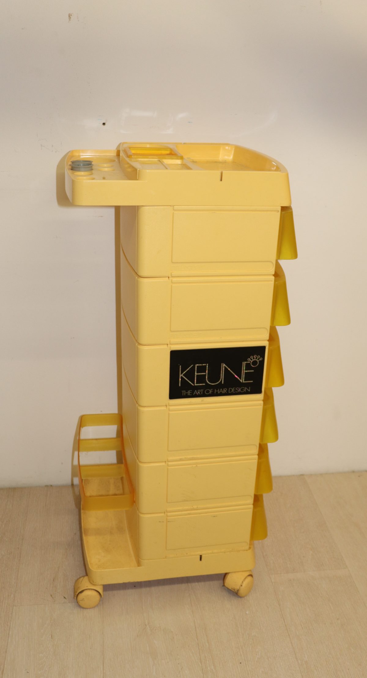 Meuble a roulettes pour coiffeur – Image 1
