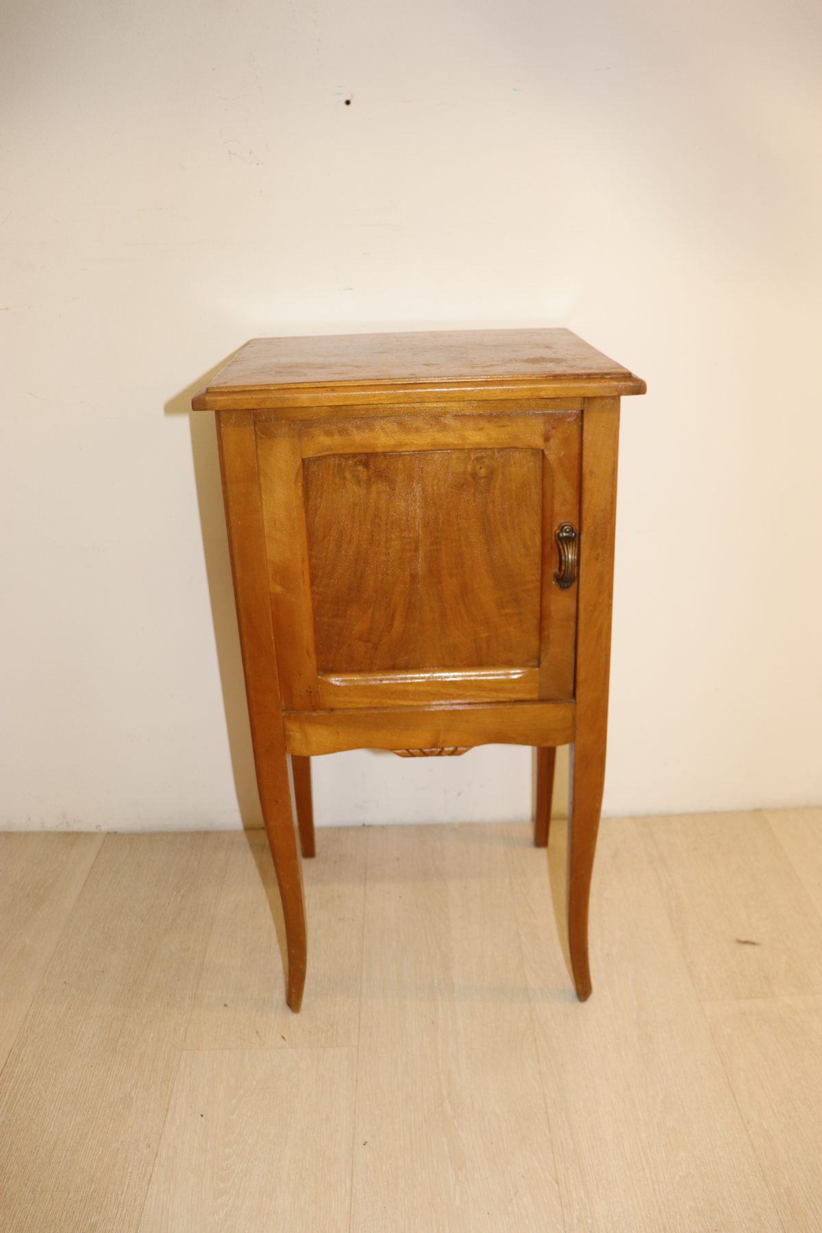 Table de nuit – Image 1