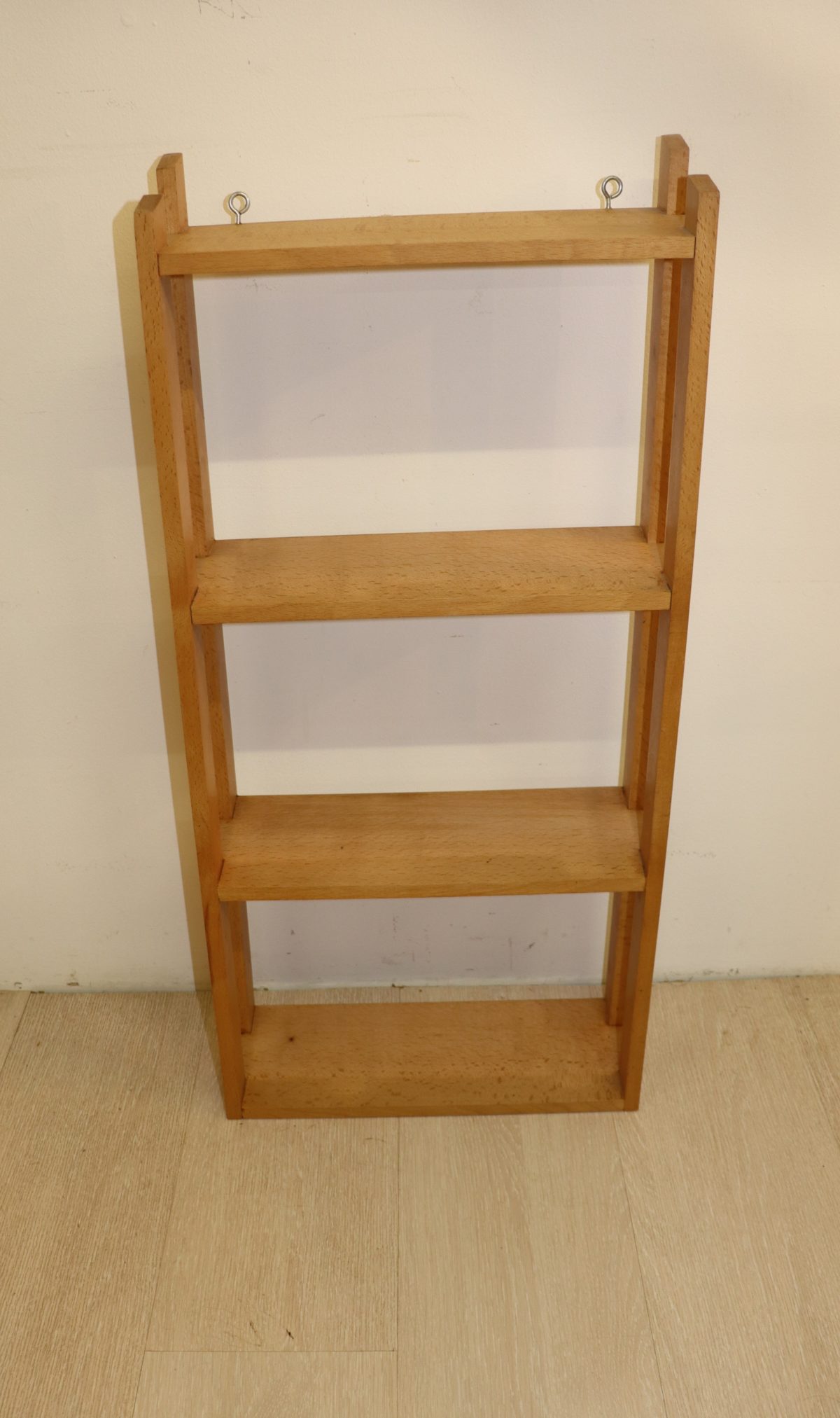 Etagere – Image 1