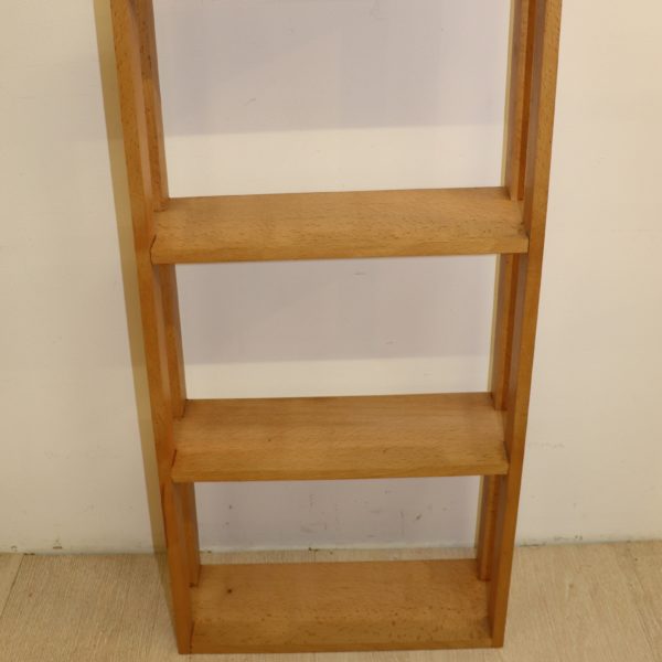 Etagere