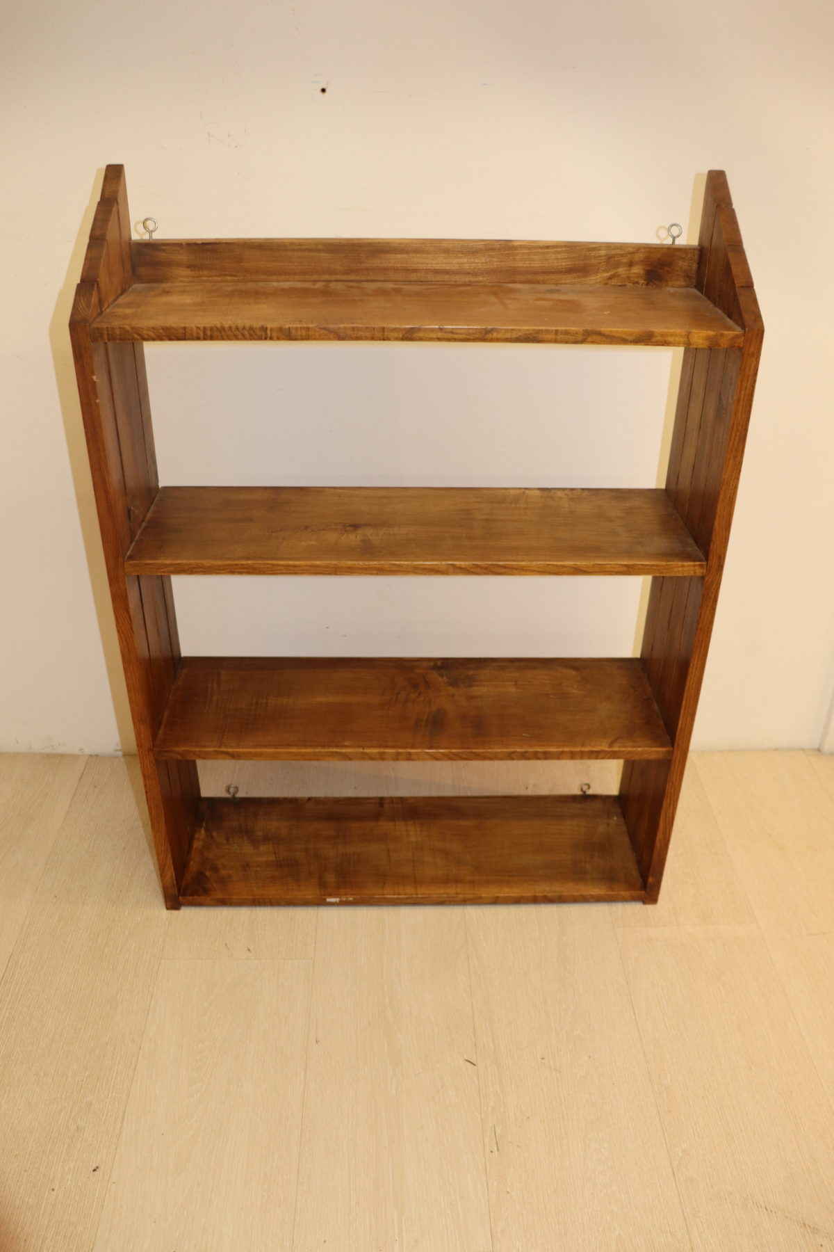 Etagere – Image 1