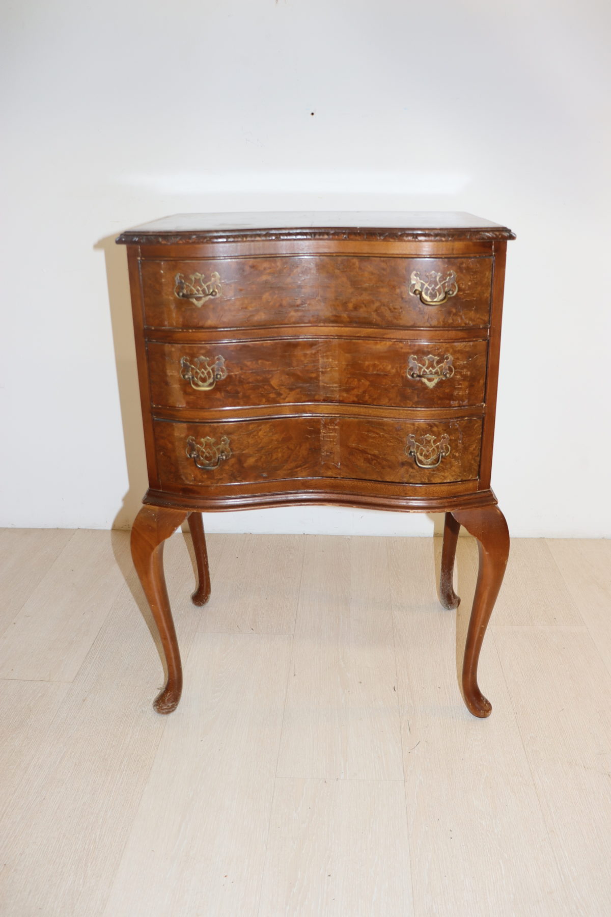 Commode – Image 1