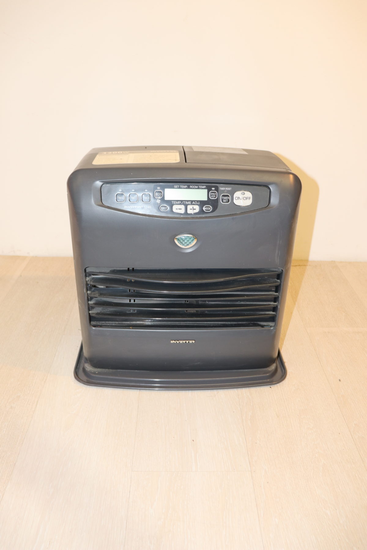 Poêle à pétrole / Inverter – Image 1