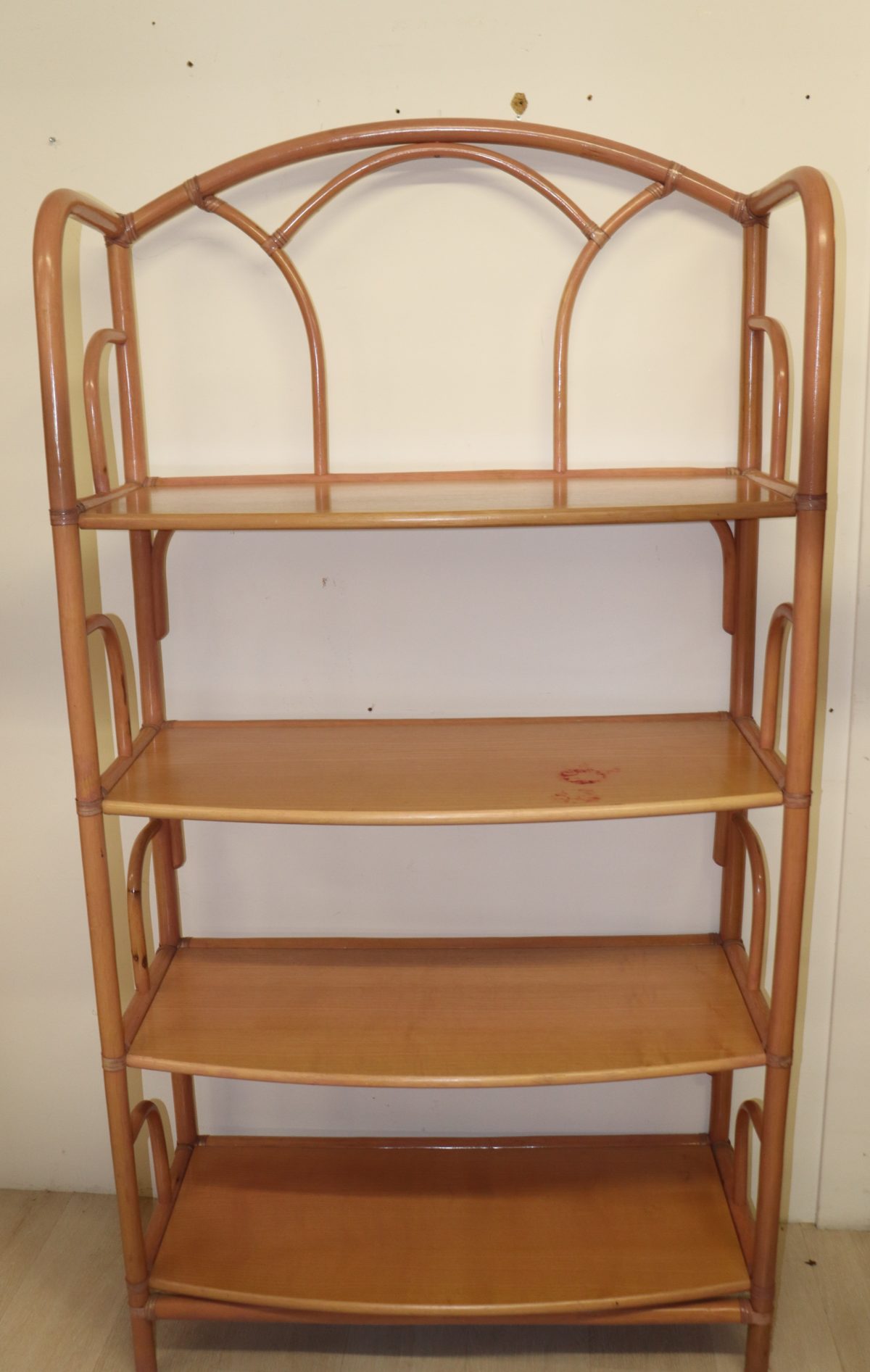 Etagère en bambou rose – Image 1