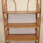 Etagère en bambou rose