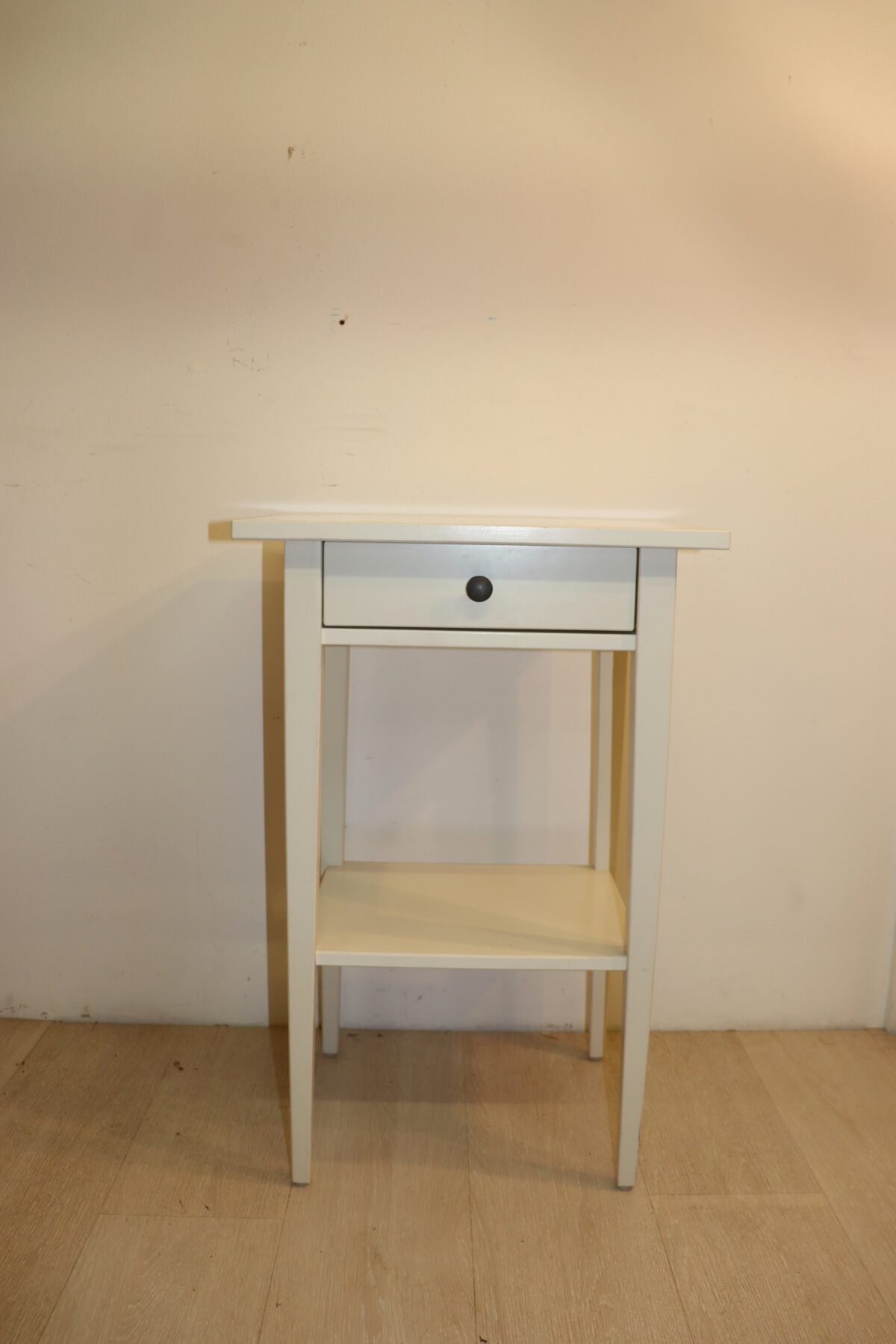 Table de nuit – Image 1