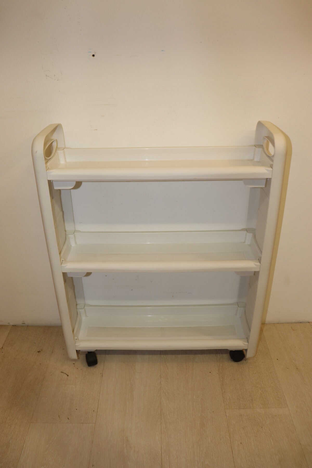 Chariot en plastique – Image 1