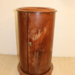 Table de nuit ronde avec marbre