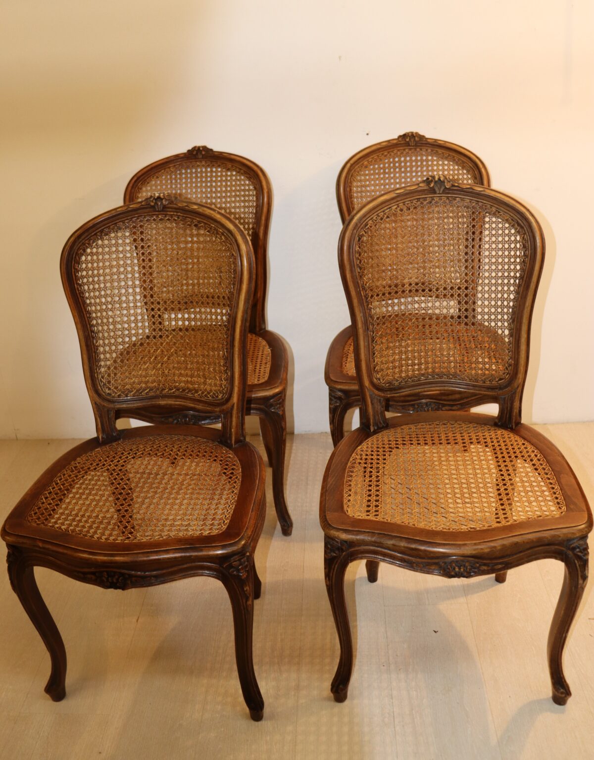 4x chaises cannelées – Image 1