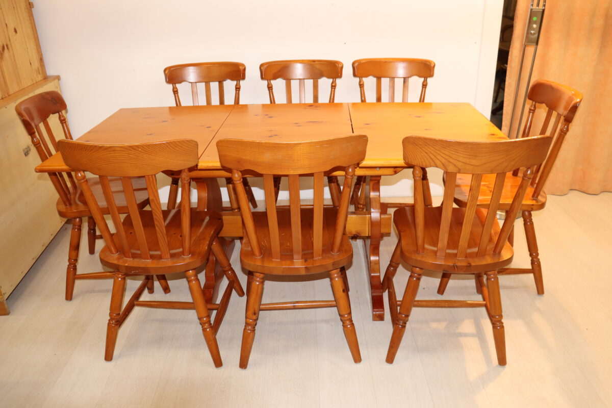1x table réglable et 8x chaises – Image 1