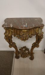 Console en bois sculpté doré, plateau en marbre env. 1850 – Image 2