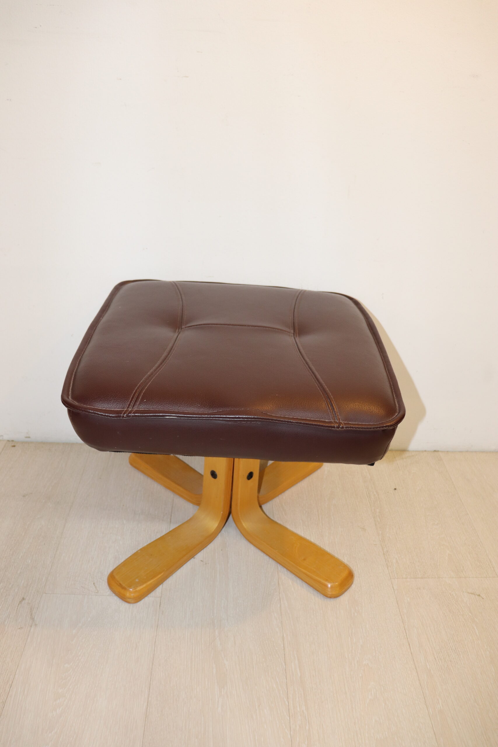 7920 Repose pied – Image 1