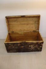 Coffre en bois poncé – Image 2